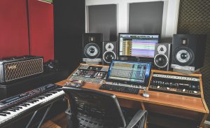 Envolvente Estudio - Monitoreo